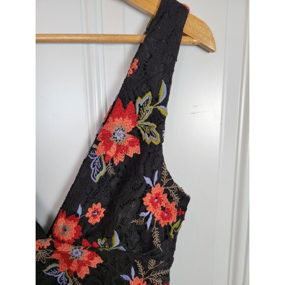 Lovers and Friends Floral Lace Jumpsuit Size S - Picture 3 of 9
